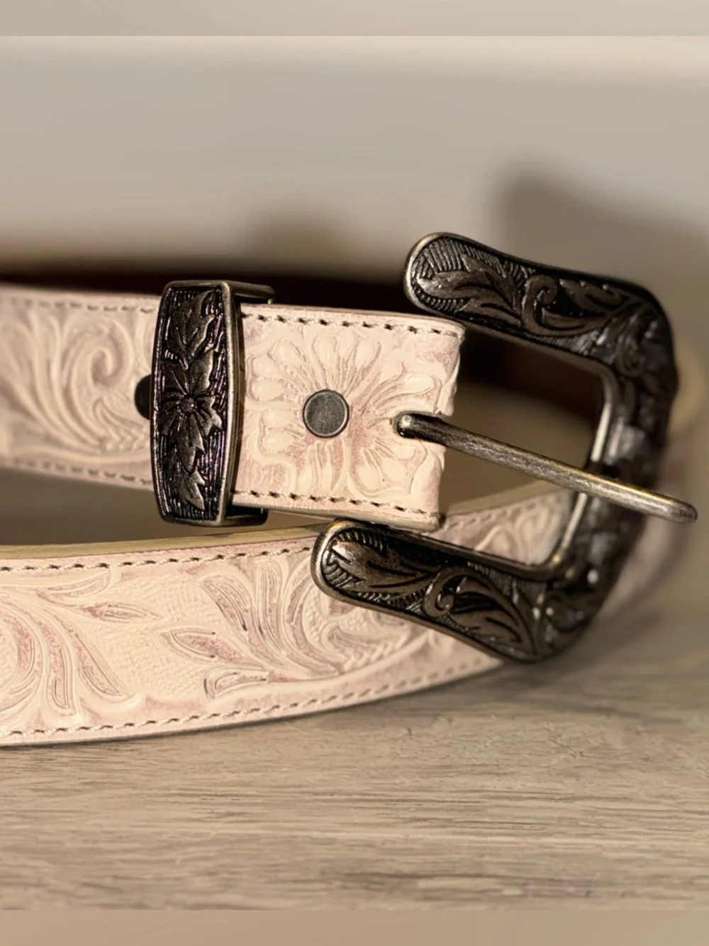 Shyanne Western Floral Embossed Belt M Cream Leather Silver Buckle